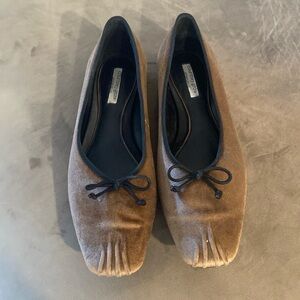 Courtney Grow Antonio Melanie collaboration velvet ballet flats